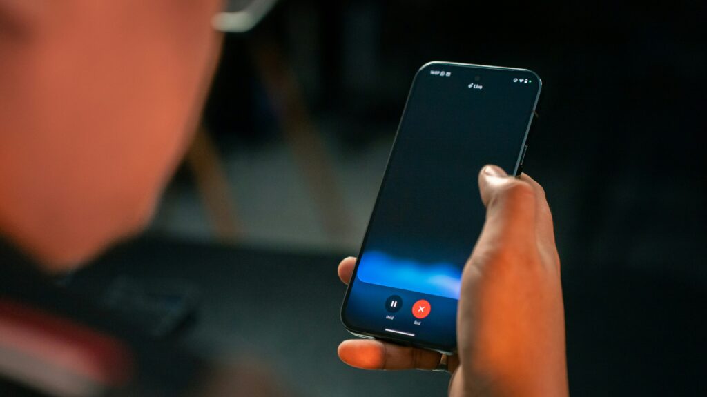 Interfaz de Google Search Live mostrando capacidades de voz con inteligencia artificial Gemini